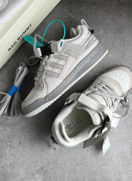 Кроссовки Adidas Forum Buckle Low Bad Bunny Light Grey живое фото 2