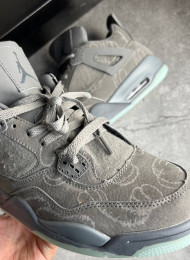 Кроссовки Nike Air Jordan 4 (IV) Retro Kaws Cool Grey живое фото 3